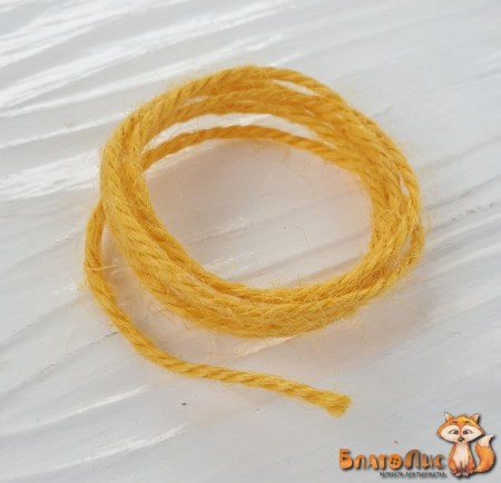 Джутовый ворсистый шнур, цвет желтый, толщина 2 мм, May arts 363-04, цена за 1 ярд ( 90 см ), купить - БлагоЛис