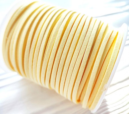 Замшевый шнур 2 мм., цвет сливочный, DIY Ribbon's, цена за 1 ярд ( 90 см ), купить - БлагоЛис