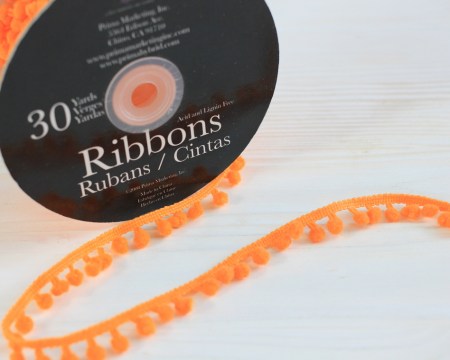 Тесьма с помпонами 6 мм, цвет оранжевый, Prima Marketing, цена за 1 ярд (90 см), купить - БлагоЛис