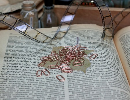 Декоративная скрепка "Мини", 1.5 см., цвет розовое золото, цена за 1 шт., купить - БлагоЛис