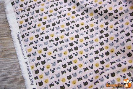 Ткань Dailylike "Семейство кошачьих", 100% хлопок, плотность С20 (165г/м2), отрез 55х45 см   , купить - БлагоЛис